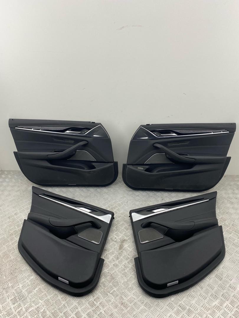 Обшивка двери (комплект) BMW 5 серия G30/G31 G30 2019, 3.0 л., B58 B30 A, бензин, АКПП, bluestone metallic (c2y), седан, полный привод, правый руль - фото №1