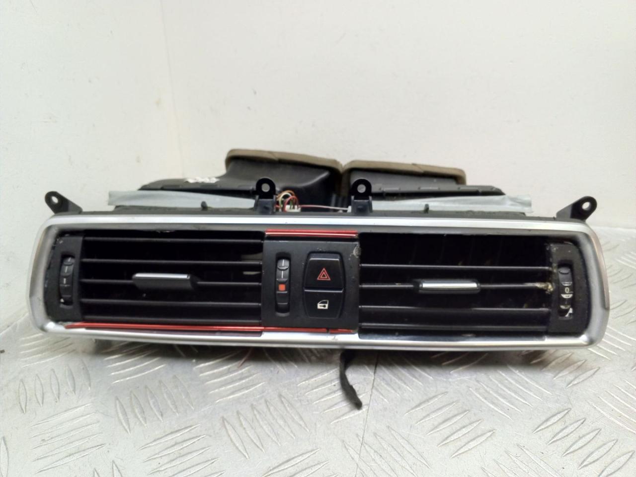 дефлектор обдува салона BMW 5 серия F07/F10/F11 2012, 2.0 л., N47 D20 C, дизель, АКПП, alpinweiß iii (300), хетчбэк 5 дв., задний привод, правый руль, 64229166966, 9166966 - фото №1