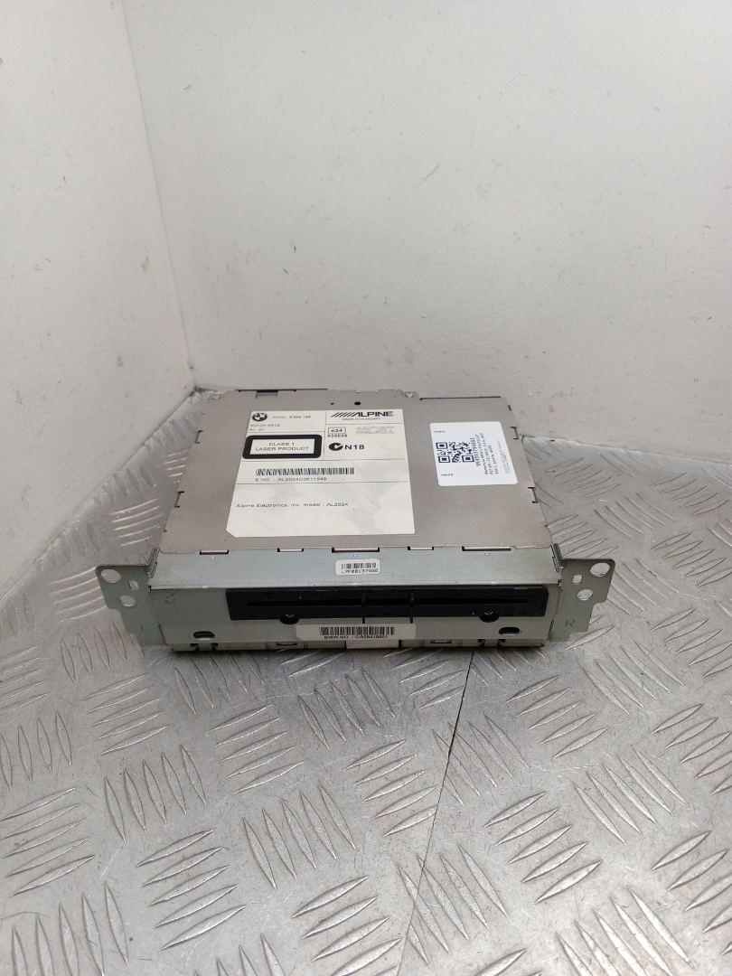 магнитола BMW 5 серия F07/F10/F11 2012, 2.0 л., N47 D20 C, дизель, АКПП, alpinweiß iii (300), хетчбэк 5 дв., задний привод, правый руль, 9294199, 65129294199, 65129286595, 9286595 - фото №1