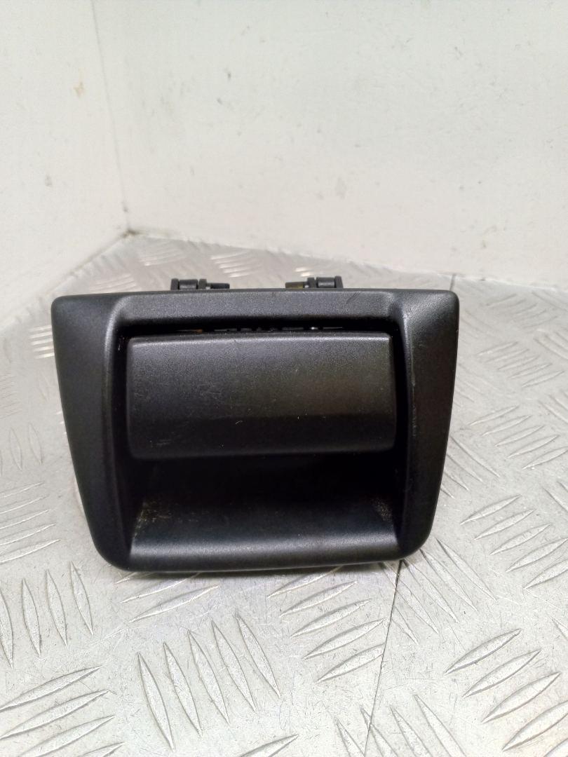 ручка складывания задней спинки BMW 5 серия F07/F10/F11 2012, 2.0 л., N47 D20 C, дизель, АКПП, alpinweiß iii (300), хетчбэк 5 дв., задний привод, правый руль, 52207236119, 7236119 - фото №1