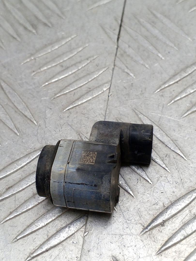 парктроник передний BMW 5 серия F07/F10/F11 2012, 2.0 л., N47 D20 C, дизель, АКПП, alpinweiß iii (300), хетчбэк 5 дв., задний привод, правый руль, 66209233031, 9270497 - фото №1