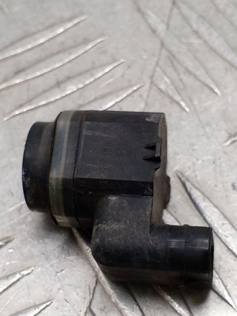 парктроник передний BMW 5 серия F07/F10/F11 2012, 2.0 л., N47 D20 C, дизель, АКПП, alpinweiß iii (300), хетчбэк 5 дв., задний привод, правый руль, 66209233031, 9270497 - фото №1