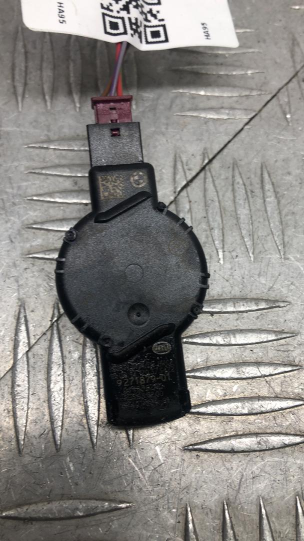датчик дождя BMW 5 серия F07/F10/F11 2012, 2.0 л., N47 D20 C, дизель, АКПП, alpinweiß iii (300), хетчбэк 5 дв., задний привод, правый руль, 61359271879, 9271879 - фото №1