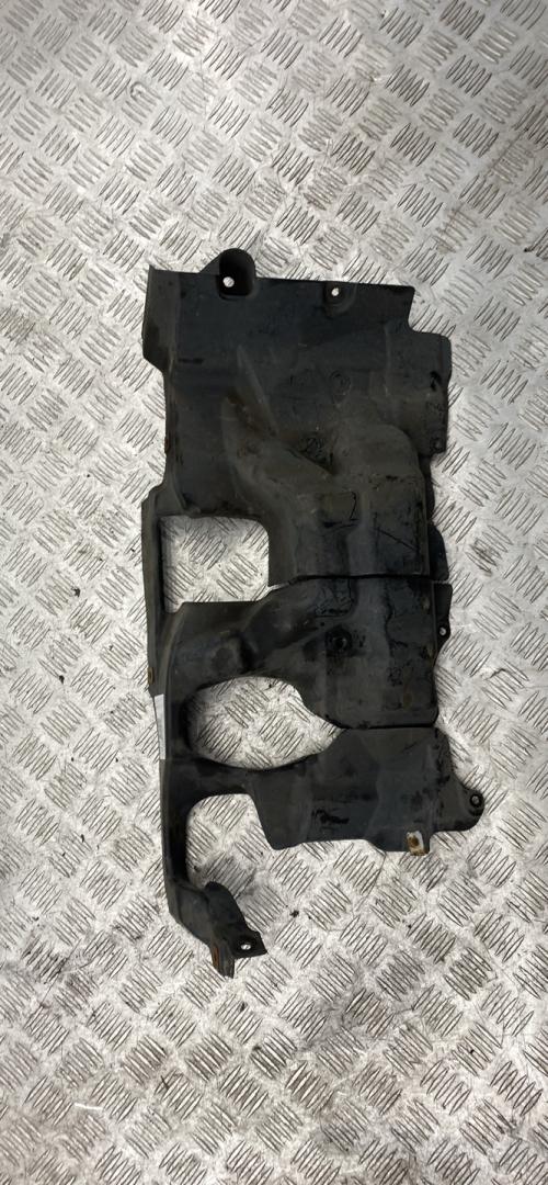 кожух (защита) рулевого механизма BMW 5 серия F07/F10/F11 2012, 2.0 л., N47 D20 C, дизель, АКПП, alpinweiß iii (300), хетчбэк 5 дв., задний привод, правый руль, 51757185170 - фото №1