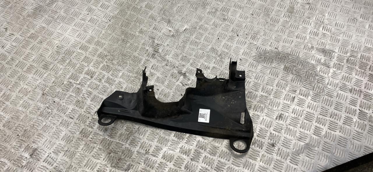 кожух (защита) рулевого механизма BMW 5 серия F07/F10/F11 2012, 2.0 л., N47 D20 C, дизель, АКПП, alpinweiß iii (300), хетчбэк 5 дв., задний привод, правый руль, 51757267563 - фото №1