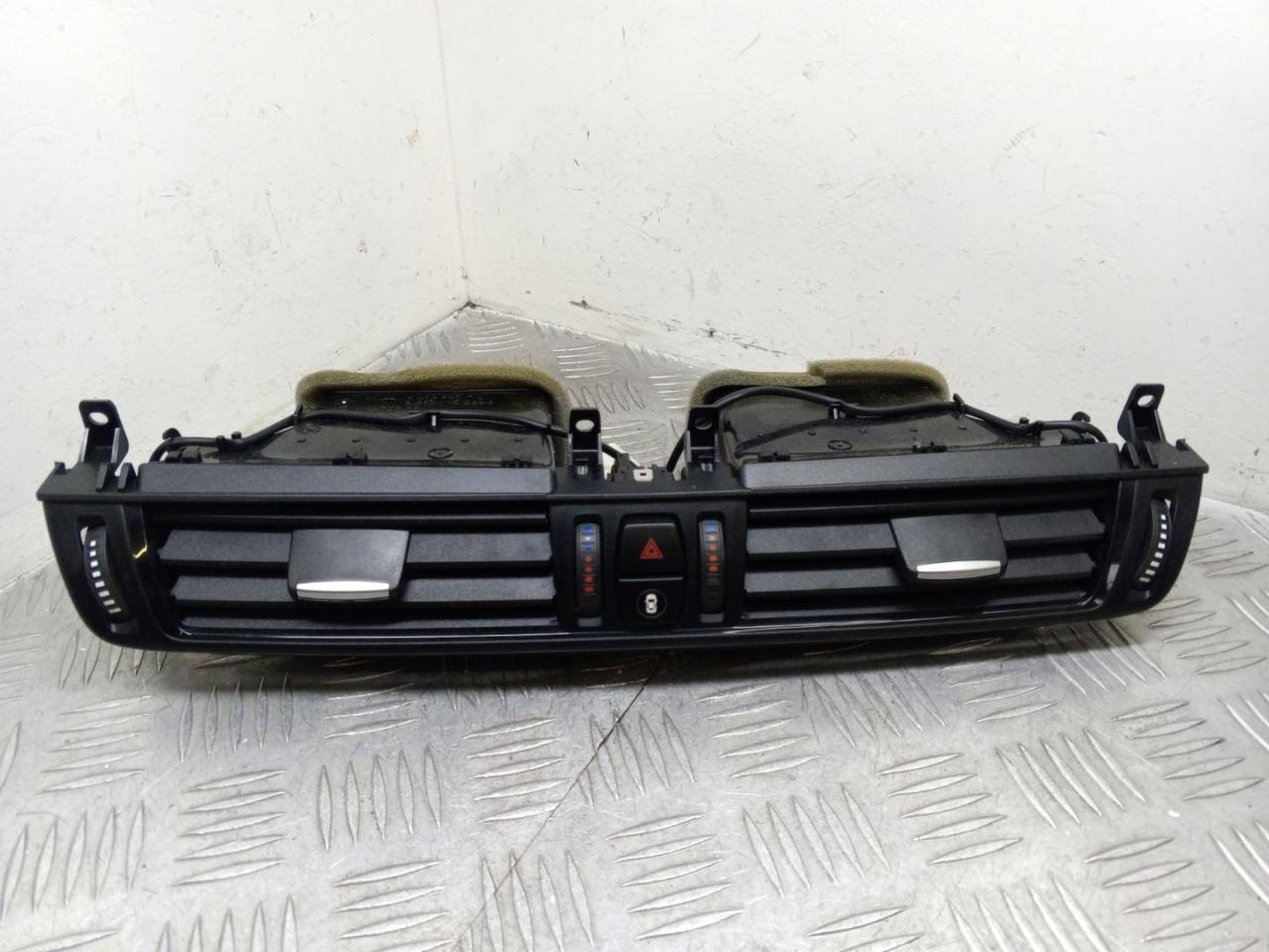 дефлектор обдува салона BMW X5 F15 2017, 4.0 л., дизель, АКПП, black sapphire metallic (475), внедорожник 5 дв., полный привод, 9252648, 64229252648 - фото №1