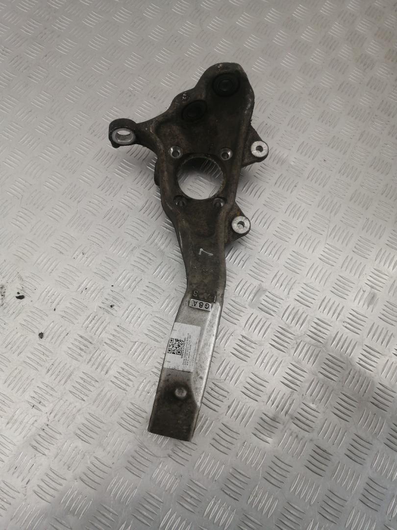 кулак поворотный левый BMW X5 F15 2017, 4.0 л., дизель, АКПП, black sapphire metallic (475), внедорожник 5 дв., полный привод, 31216869869, 6869869 - фото №1