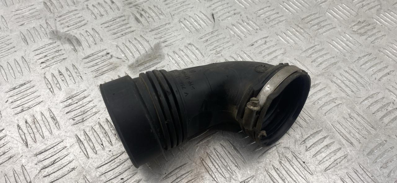 патрубок воздушного фильтра Peugeot 308 T7 2008, 1.6 л., 5FW (EP6), бензин, МКПП, 7563812 - фото №1