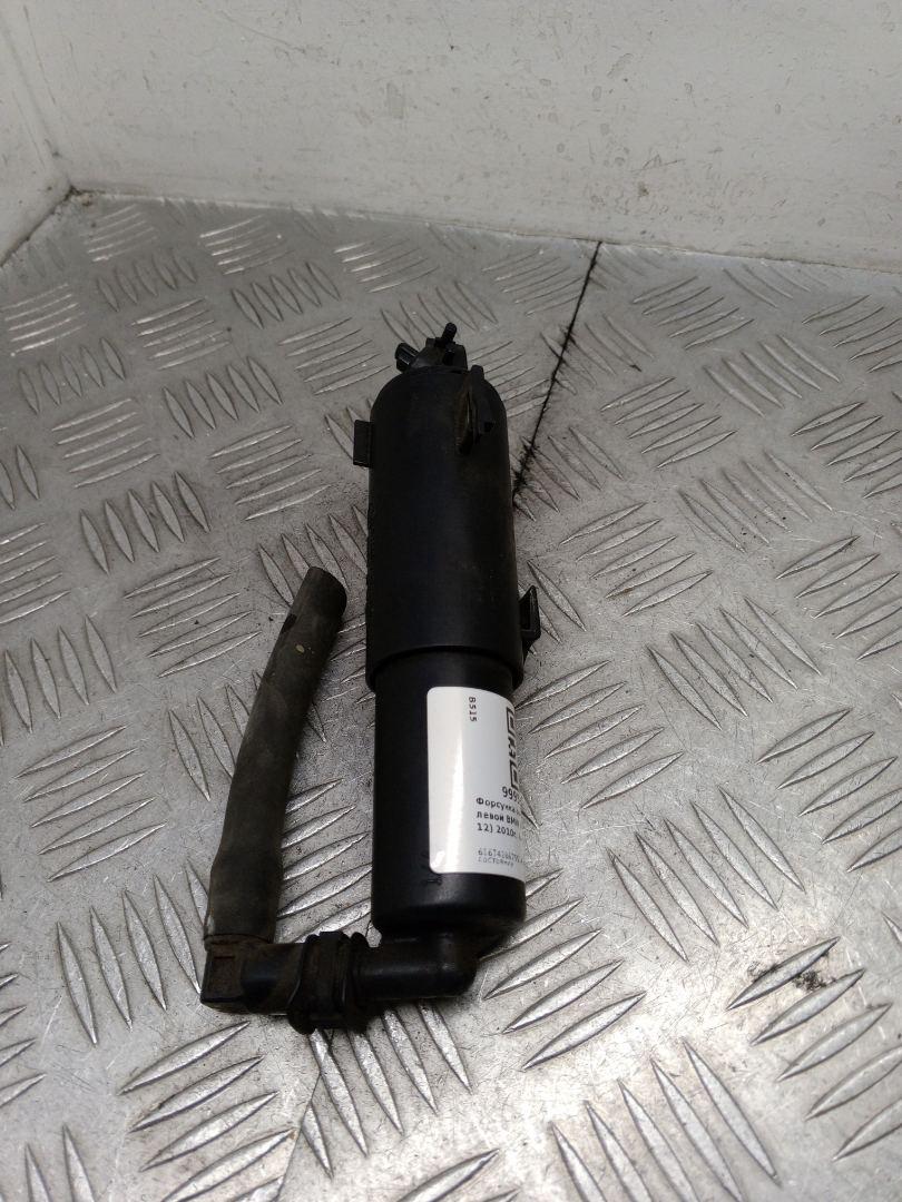 форсунка омывателя фары левая BMW X6 M E71/E72 2010, 4.4 л., S63 B44 A, бензин, АКПП, carbonschwarz metallic (416), внедорожник 5 дв., полный привод, 4286755, 61674286755 - фото №1