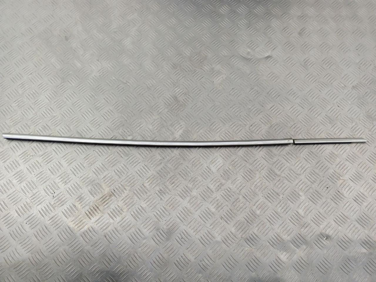 молдинг двери передней правой BMW 5 серия F07/F10/F11 2010, 3.0 л., N57 D30 A, дизель, хетчбэк 5 дв. - фото №1