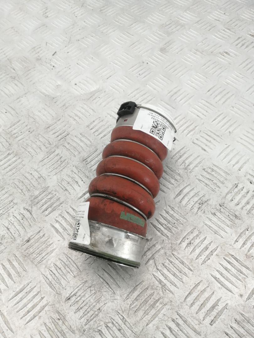 патрубок интеркулера BMW X5 F15 2017, 4.0 л., дизель, АКПП, black sapphire metallic (475), внедорожник 5 дв., полный привод, 11617807987 - фото №1