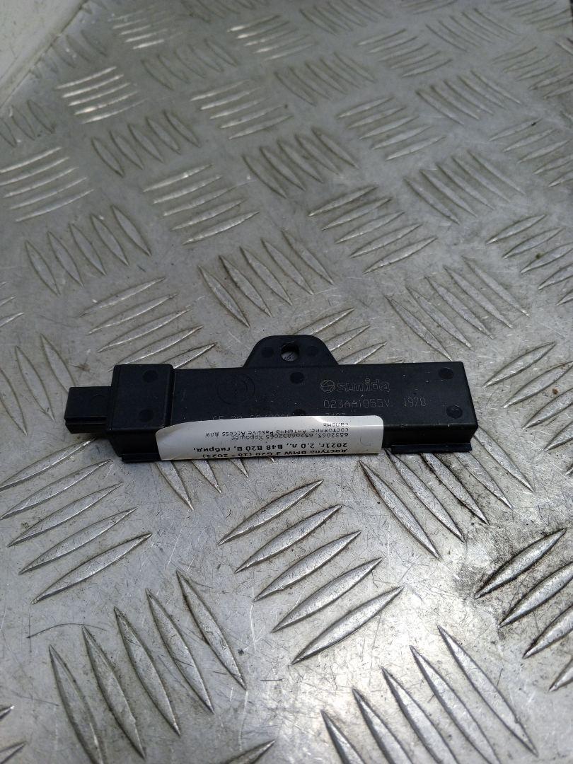 Антенна системы комфортного доступа BMW 3 серия G20 2021, 2.0 л., B48 B20 A, бензин, АКПП, black sapphire, седан, задний привод, правый руль, 65206832065, 6832065 - фото №1