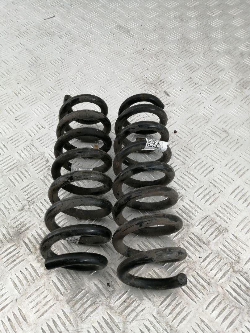 пружина задняя BMW 3 серия G20 2021, 2.0 л., B48 B20 A, бензин, АКПП, black sapphire, седан, задний привод, правый руль - фото №1