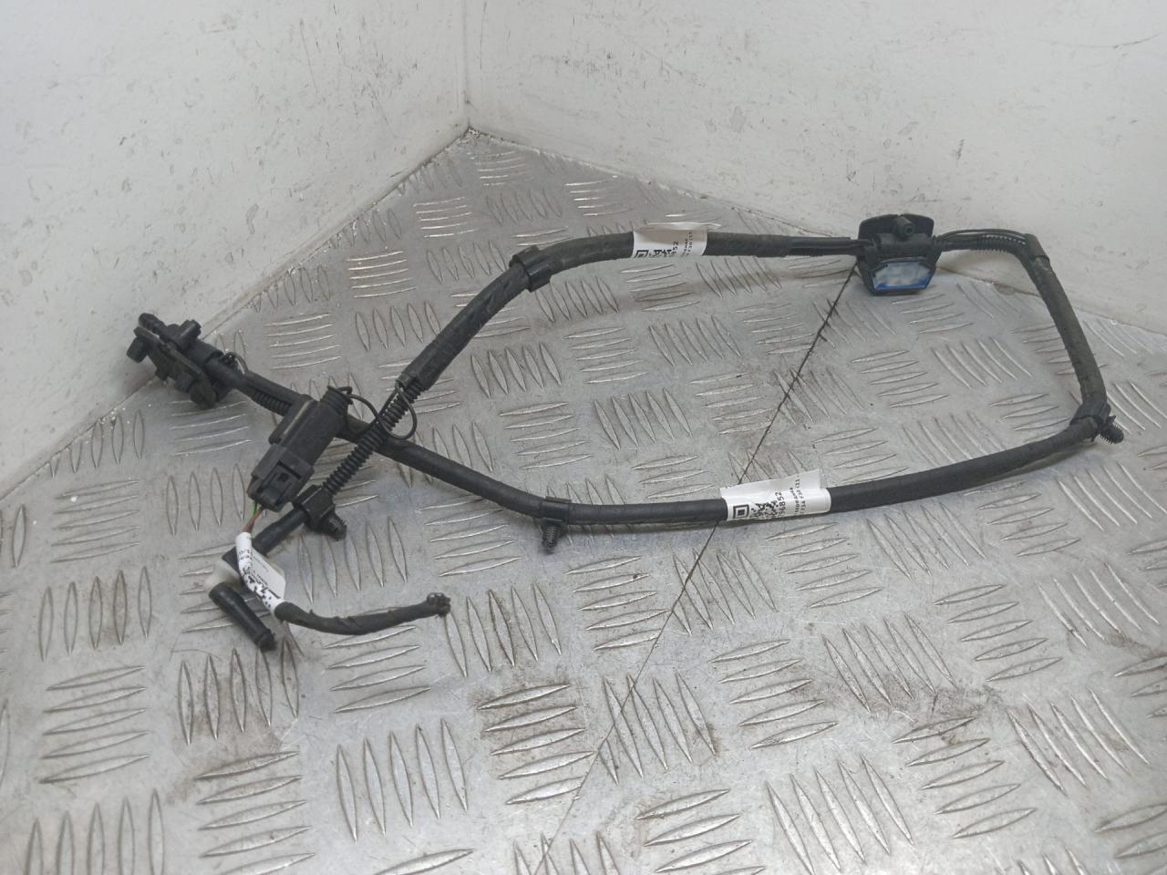 форсунка омывателя лобового стекла BMW 3 серия F30/F31/F34 F30 2014, 2.0 л., N20 B20 B, бензин, АКПП, синий, седан, полный привод - фото №1