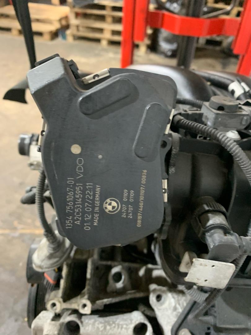 заслонка дроссельная BMW 3 серия F30/F31/F34 2011, 1.6 л., N45 B16 A, бензин, 7561067, 13547561067 - фото №1