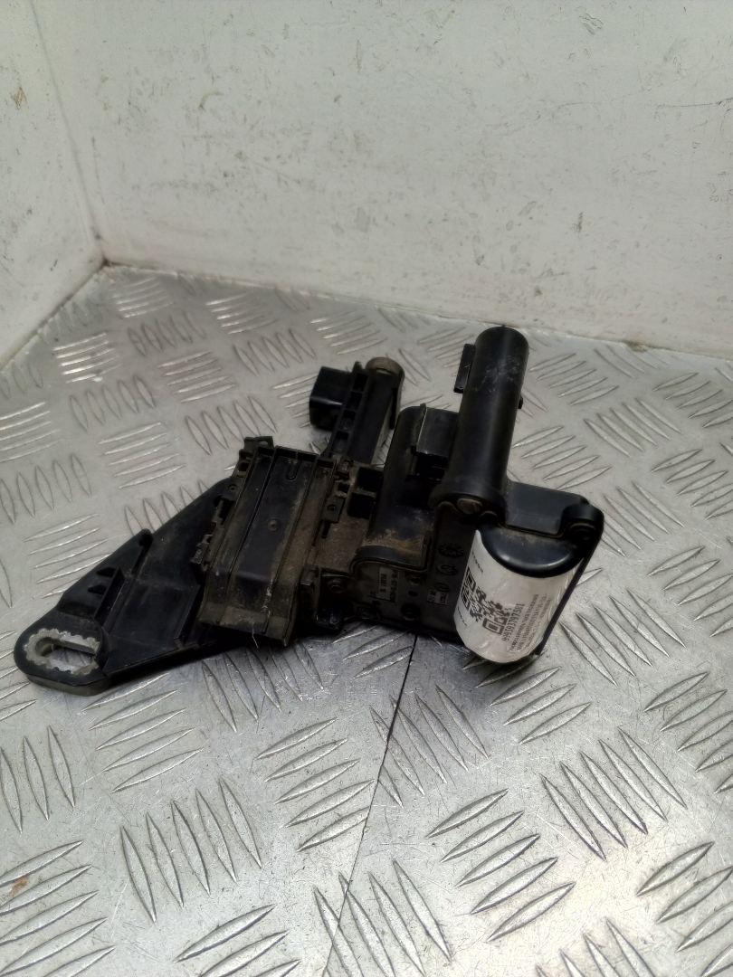 распределитель тока BMW 3 серия F30/F31/F34 F30 2014, 2.0 л., N20 B20 B, бензин, АКПП, синий, седан, полный привод, 61149296151, 9296151 - фото №1