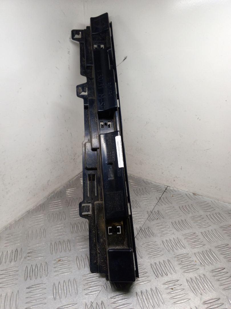 Кронштейн крепления порога BMW 3 серия F30/F31/F34 F30 2014, 2.0 л., N20 B20 B, бензин, АКПП, синий, седан, полный привод, 51777256915, 7256915 - фото №1