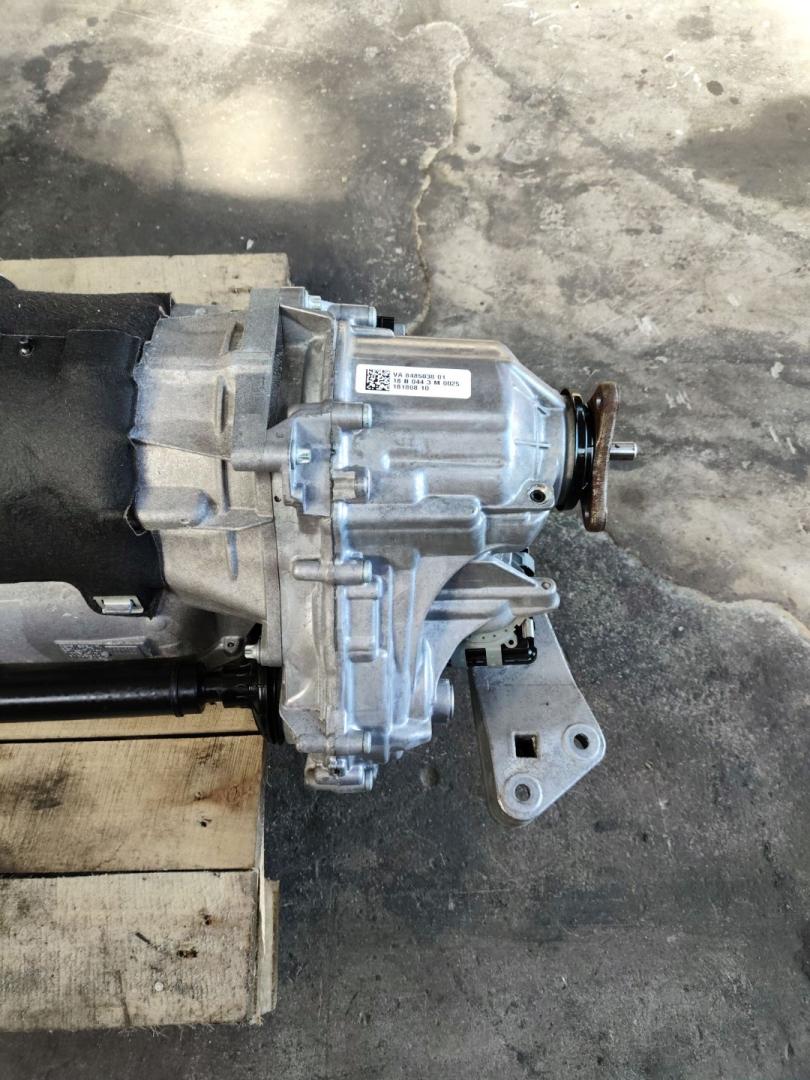 раздаточная коробка BMW X3 G01 2019, 3.0 л., B58 B30 A, бензин, АКПП, brillanteffekt metallic (a90), внедорожник 5 дв., полный привод, правый руль, 27108485038, 27109469019, 8485038, 9469019 - фото №1