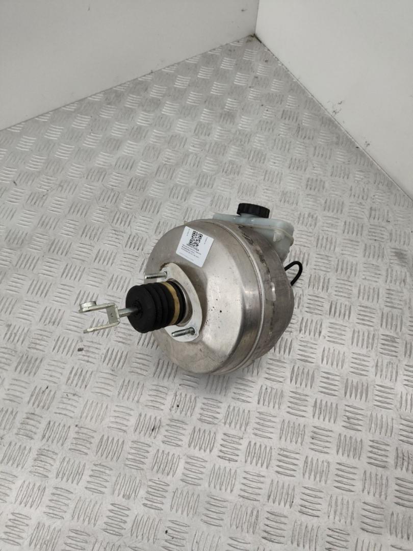 вакуумный усилитель тормозов Mercedes-Benz C AMG W205 2017, 4.0 л., M 177.980, бензин, АКПП, 197, седан, задний привод, правый руль, A2054300330 - фото №1