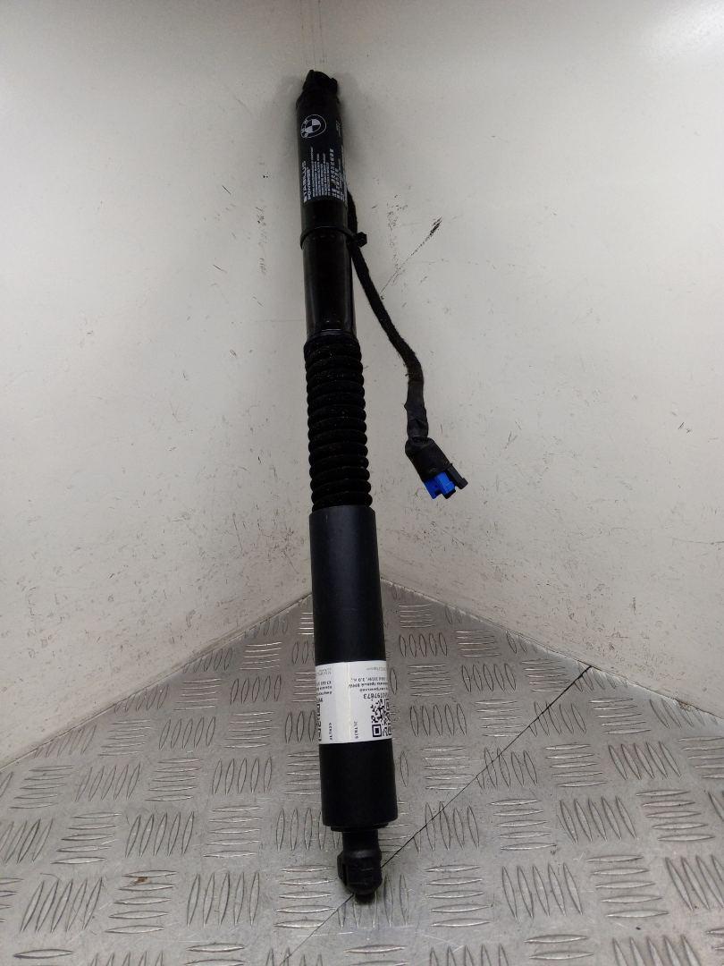 амортизатор крышки багажника (3-5 двери) BMW X3 G01 2019, 3.0 л., B58 B30 A, бензин, АКПП, brillanteffekt metallic (a90), внедорожник 5 дв., полный привод, правый руль, 51247397322, 7397322 - фото №1