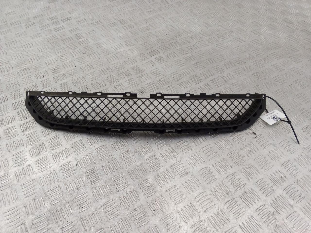 заглушка (решетка) в бампер BMW 3 серия E46 1998, 51118204363, 8204363 - фото №1