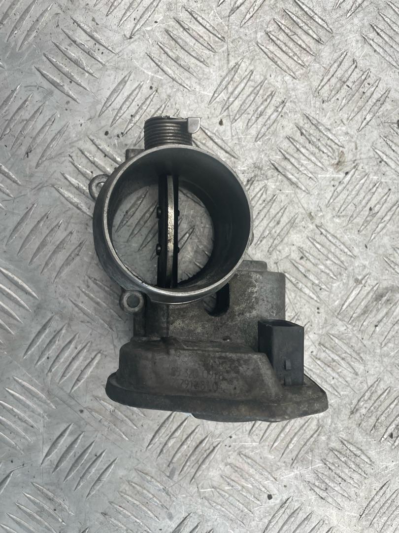 заслонка дроссельная BMW 3 серия E90/E91/E92/E93 E90 2007, 3.0 л., M57 D30 (306D3), дизель, АКПП, серебро, седан, задний привод, правый руль, 7791481, 11717791481, 11717804384, 7804384 - фото №1