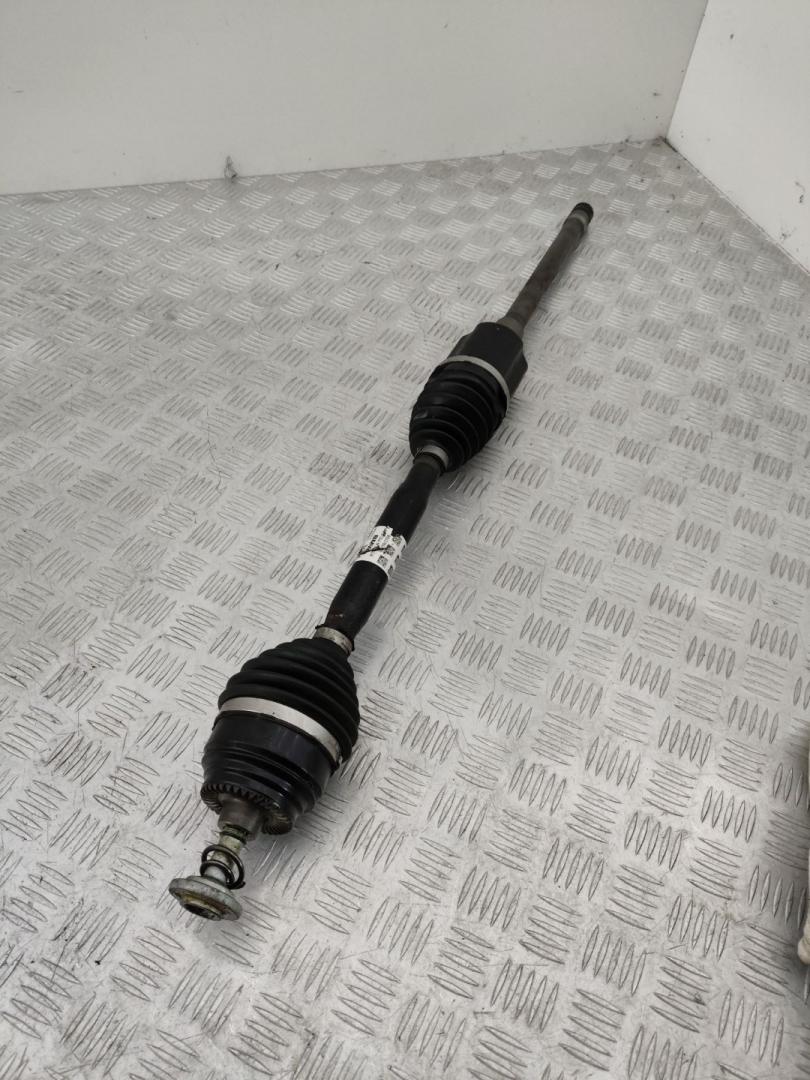 полуось передняя правая (приводной вал, ШРУС) BMW X3 G01 2019, 3.0 л., B58 B30 A, бензин, АКПП, brillanteffekt metallic (a90), внедорожник 5 дв., полный привод, правый руль, 31608643184, 8643184 - фото №1