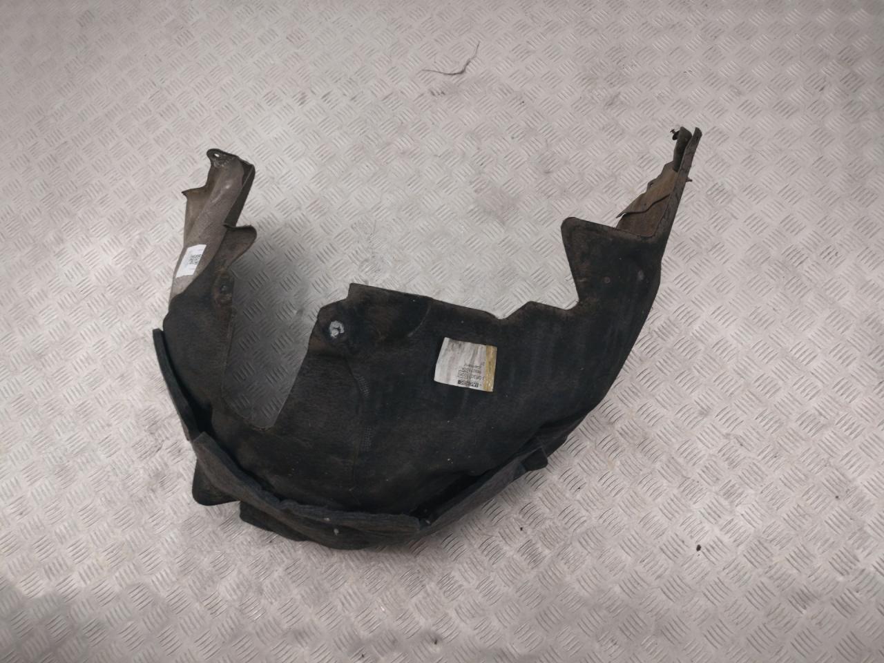 защита арок задняя правая (подкрылок) Mercedes-Benz C AMG W205 2017, 4.0 л., M 177.980, бензин, АКПП, 197, седан, задний привод, правый руль, A2056900830 - фото №1