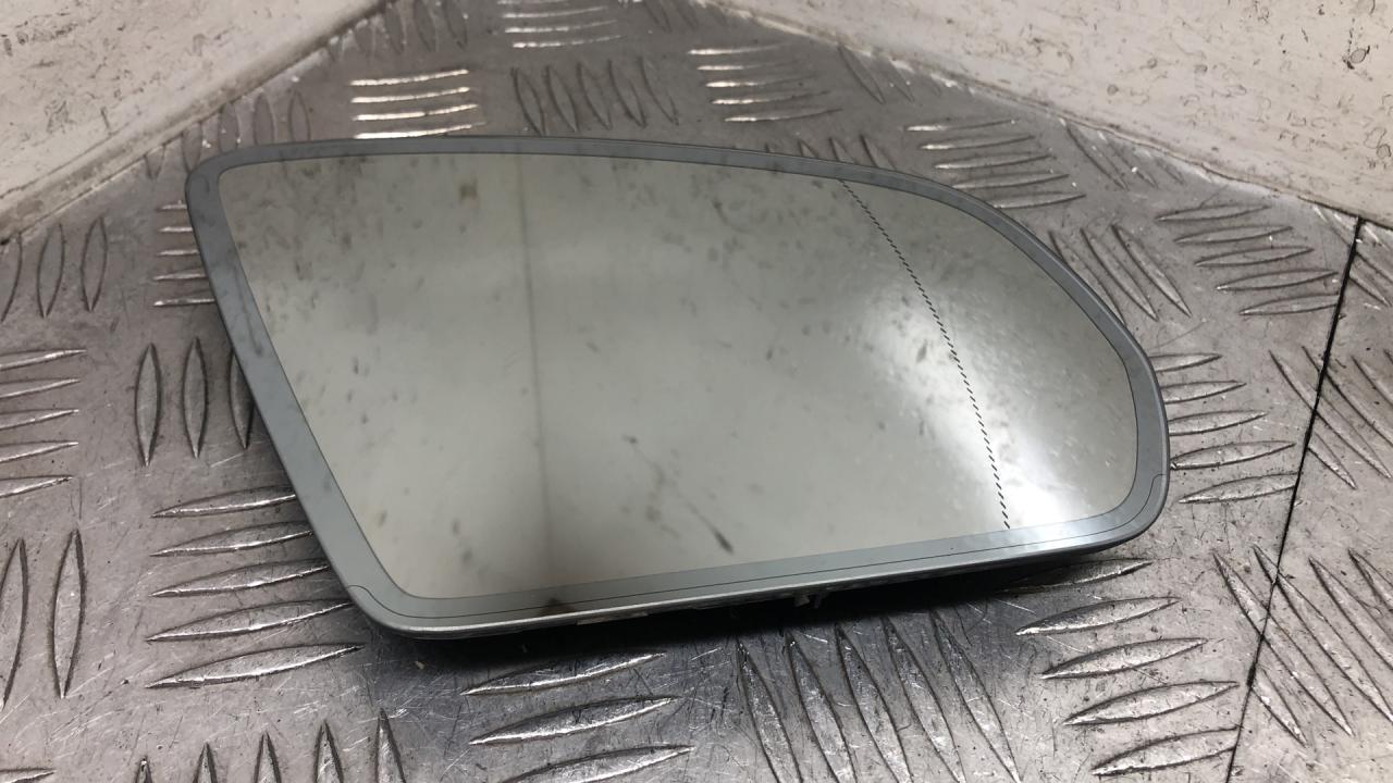 стекло зеркала наружного правого Mercedes-Benz C AMG W205 2017, 4.0 л., M 177.980, бензин, АКПП, 197, седан, задний привод, правый руль - фото №1