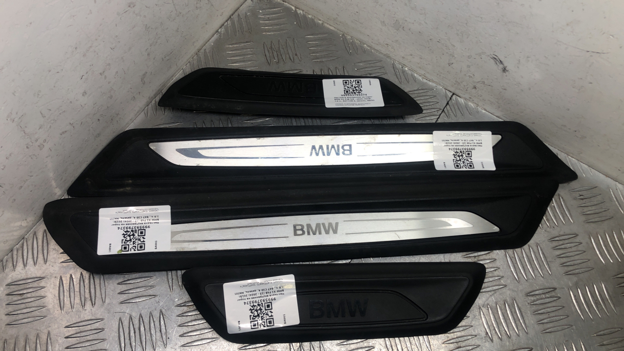 накладка на порог внутренняя BMW X1 F48 2016, 2.0 л., B47 C20 A, дизель, МКПП, alpinweiß iii (300), внедорожник 5 дв., полный привод, правый руль, 51477349673, 51477349674, 7454945 - фото №1