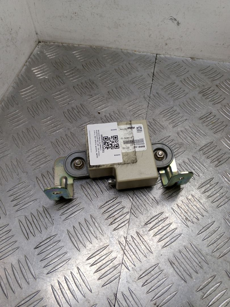 антенна BMW 5 серия F07/F10/F11 2011, 3.0 л., N57 D30 A, дизель, АКПП, sophistog brillan metallic (a90), универсал, задний привод, правый руль, 65206935024 - фото №1