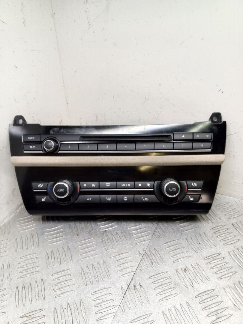 блок управления печки / климат-контроля BMW 5 серия F07/F10/F11 2011, 3.0 л., N57 D30 A, дизель, АКПП, sophistog brillan metallic (a90), универсал, задний привод, правый руль, 9236477 - фото №1