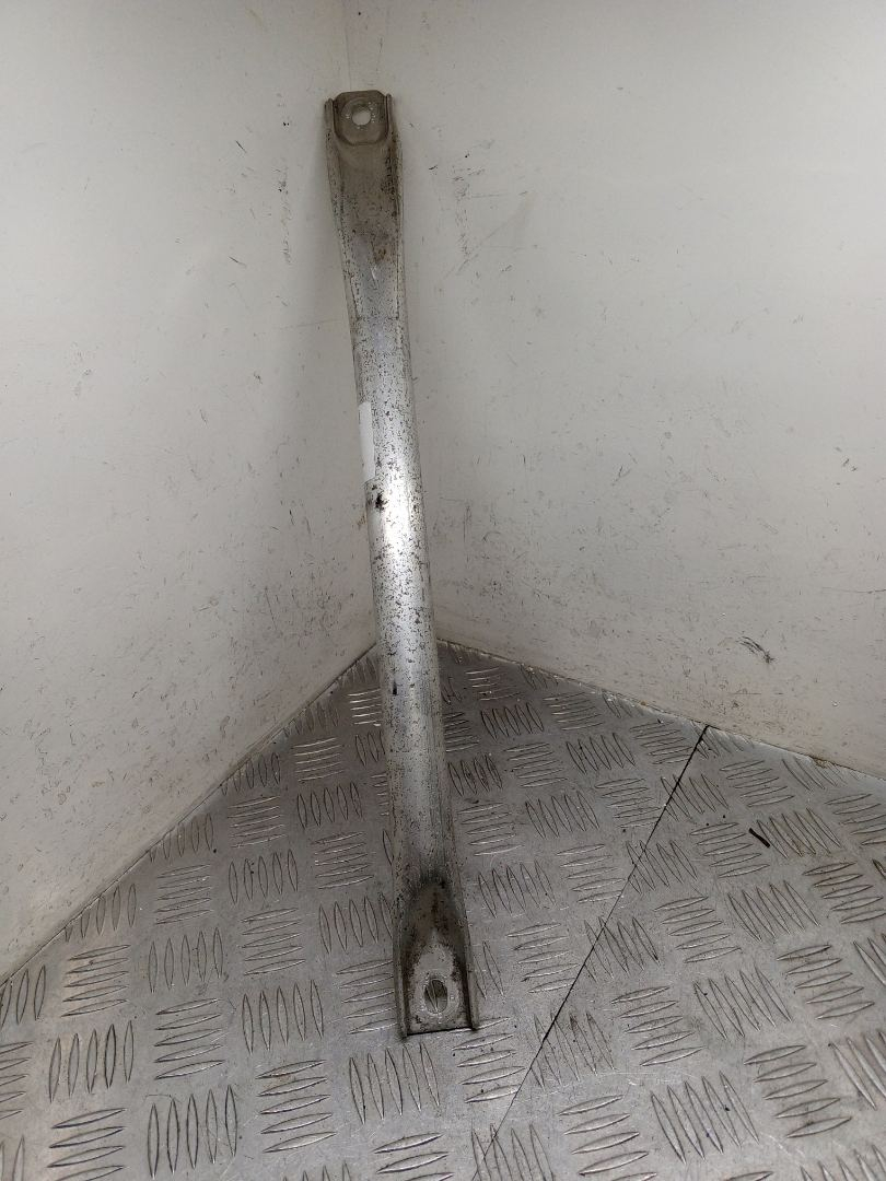 распорка стоек BMW 5 серия F07/F10/F11 F10 2011, 3.0 л., N57 D30 A, дизель, АКПП, carbonschwarz metallic (416), седан, задний привод, правый руль, 51717180315, 7180315 - фото №1