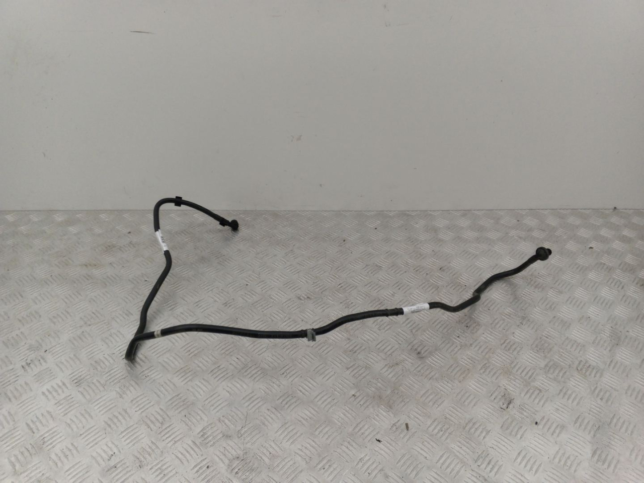 трубка вакуумная BMW X1 F48 2016, 2.0 л., B47 C20 A, дизель, МКПП, alpinweiß iii (300), внедорожник 5 дв., полный привод, правый руль, 11667620925, 7620925 - фото №1