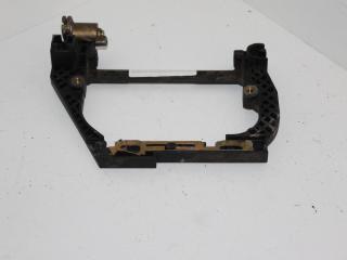 скелет ручки двери задней левой BMW 5 серия E39 [рестайлинг] 2002, 2.2 л., бензин, серебро, седан