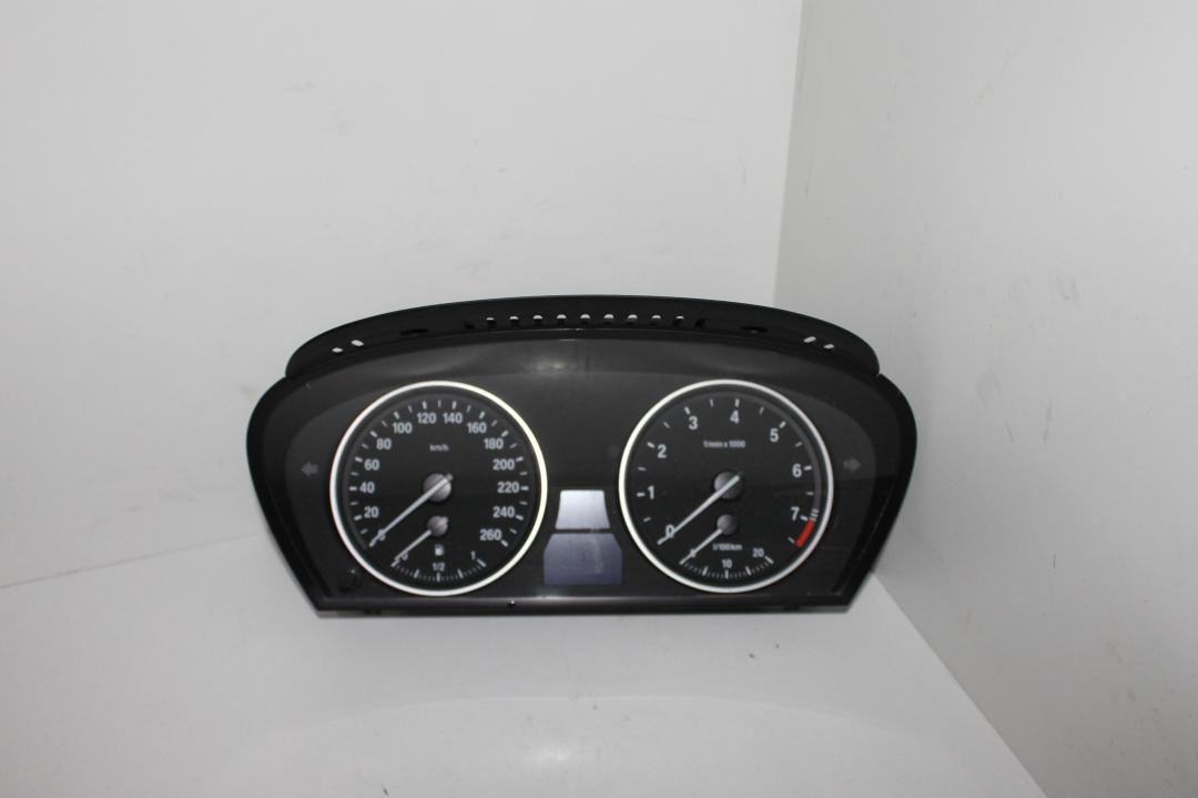 щиток приборов (приборная панель) BMW 5 серия E60/E61 2007, 3.0 л., бензин, черный, универсал, 9153751 - фото №1