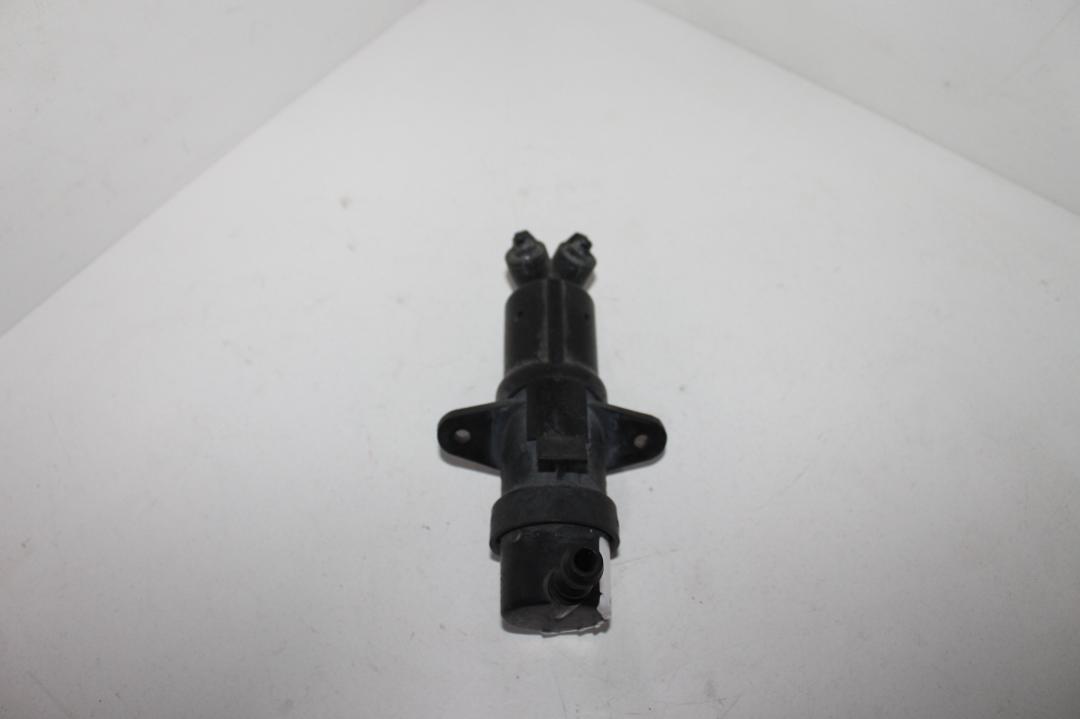 форсунка омывателя фары BMW 7 серия E65/E66/E67 2003, седан - фото №1