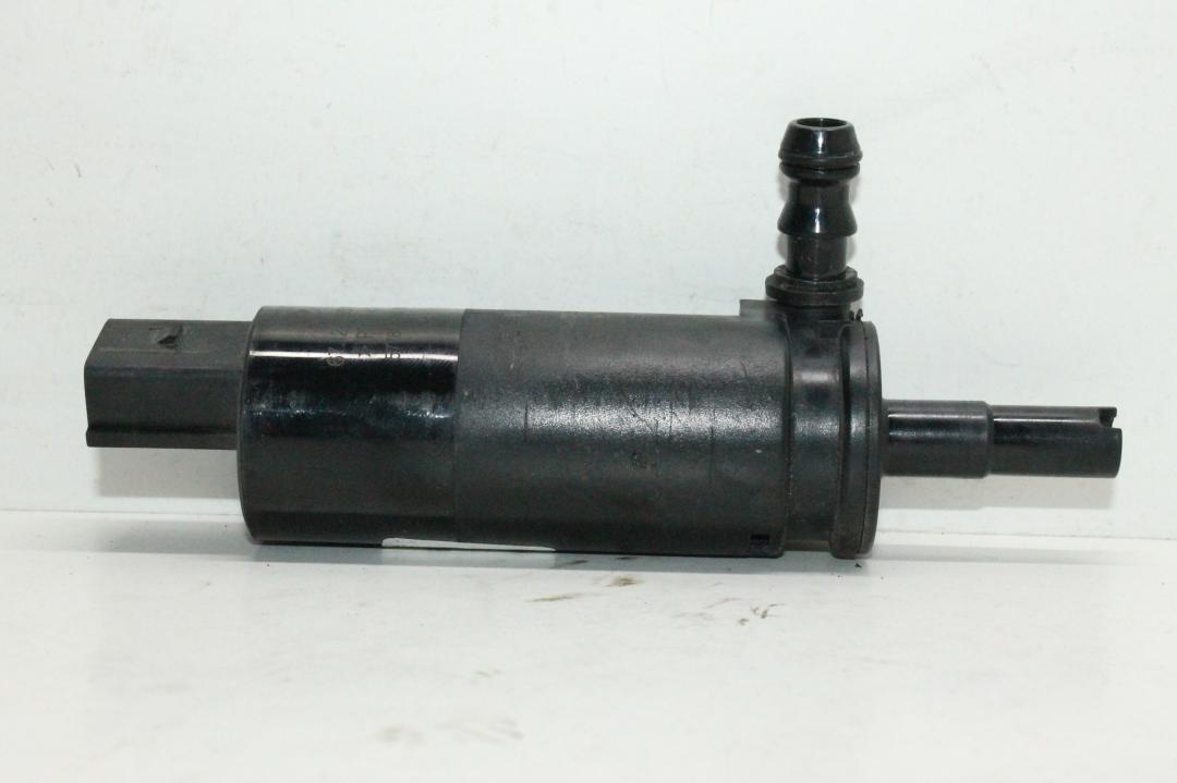 насос (моторчик) омывателя фар BMW M5 E60/E61 E60 2008, 5.0 л., S85 B50 A, бензин, седан, 67126973097 - фото №1