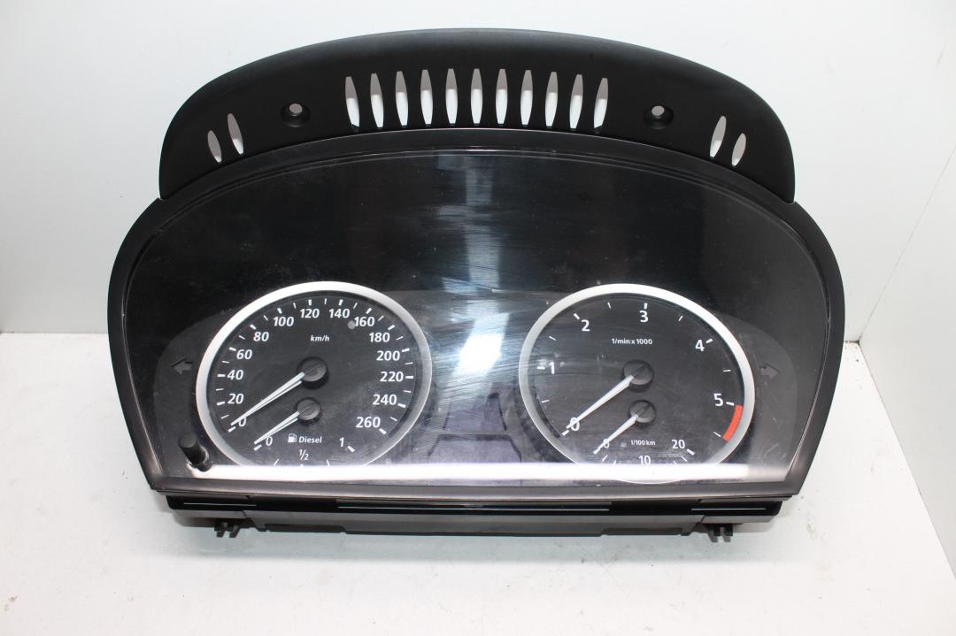 щиток приборов (приборная панель) BMW 5 серия E60/E61 2006, 2.0 л., дизель, черный, универсал, 6983153 - фото №1