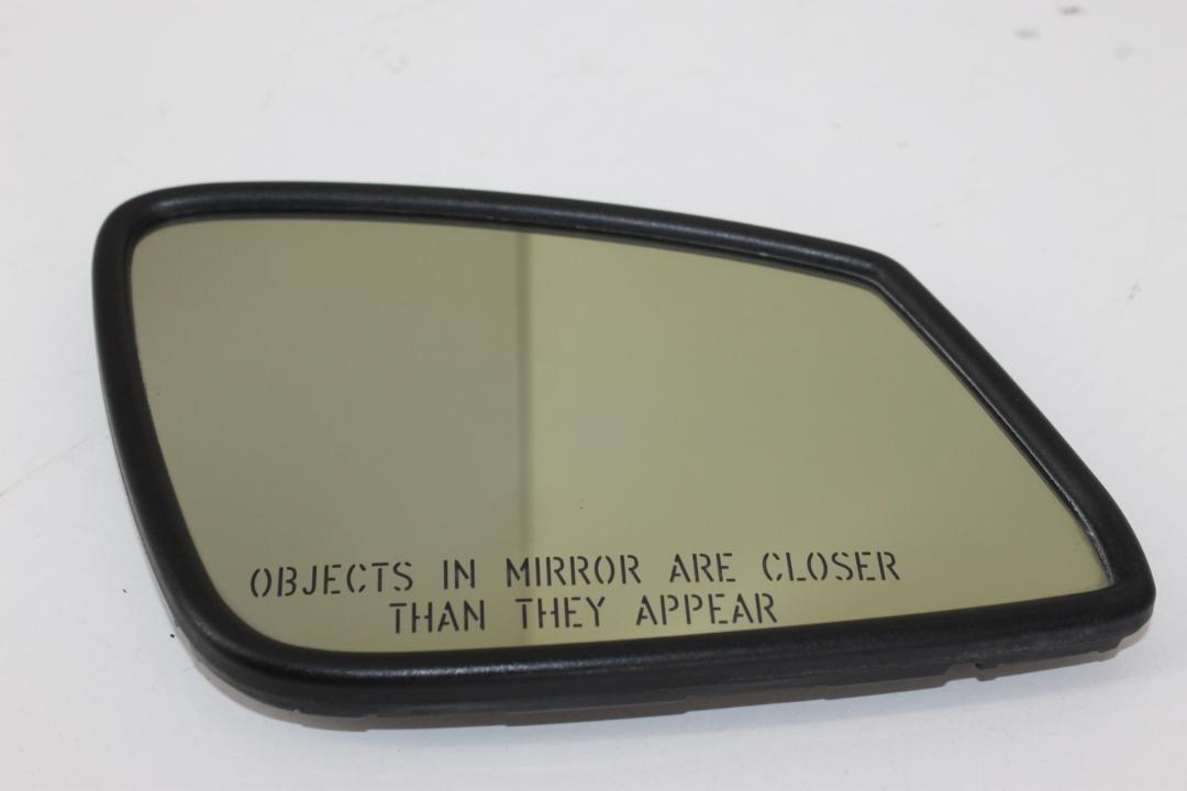 стекло зеркала наружного правого BMW 5 серия F07/F10/F11 2010, 3.5 л., бензин, седан - фото №1