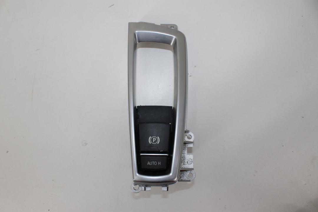 кнопка ручного тормоза (ручника) BMW 5 серия F07/F10/F11 2010, 3.5 л., бензин, седан, 9217594 - фото №1