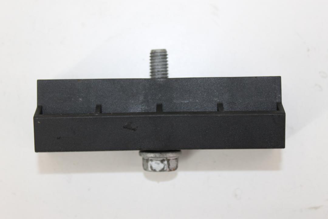 крепление аккумулятора BMW 5 серия F07/F10/F11 2010, 3.5 л., бензин, седан, 7592923 - фото №1