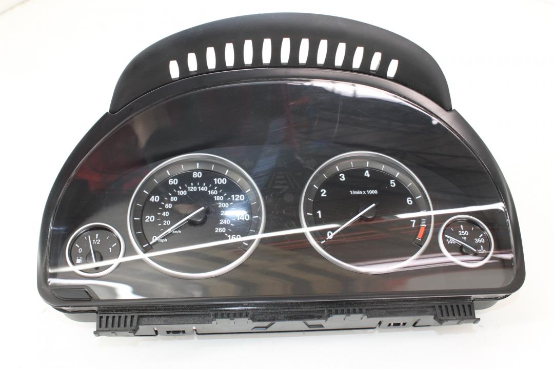 щиток приборов (приборная панель) BMW 5 серия F07/F10/F11 2010, 3.5 л., бензин, седан - фото №1