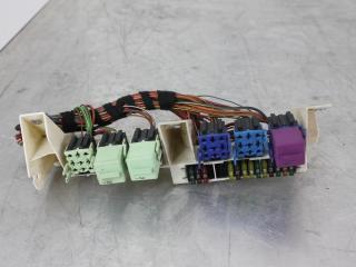 блок предохранителей BMW X5 E53 [рестайлинг] 2004, 3.0 л., дизель, черный, внедорожник 5 дв., 8383720