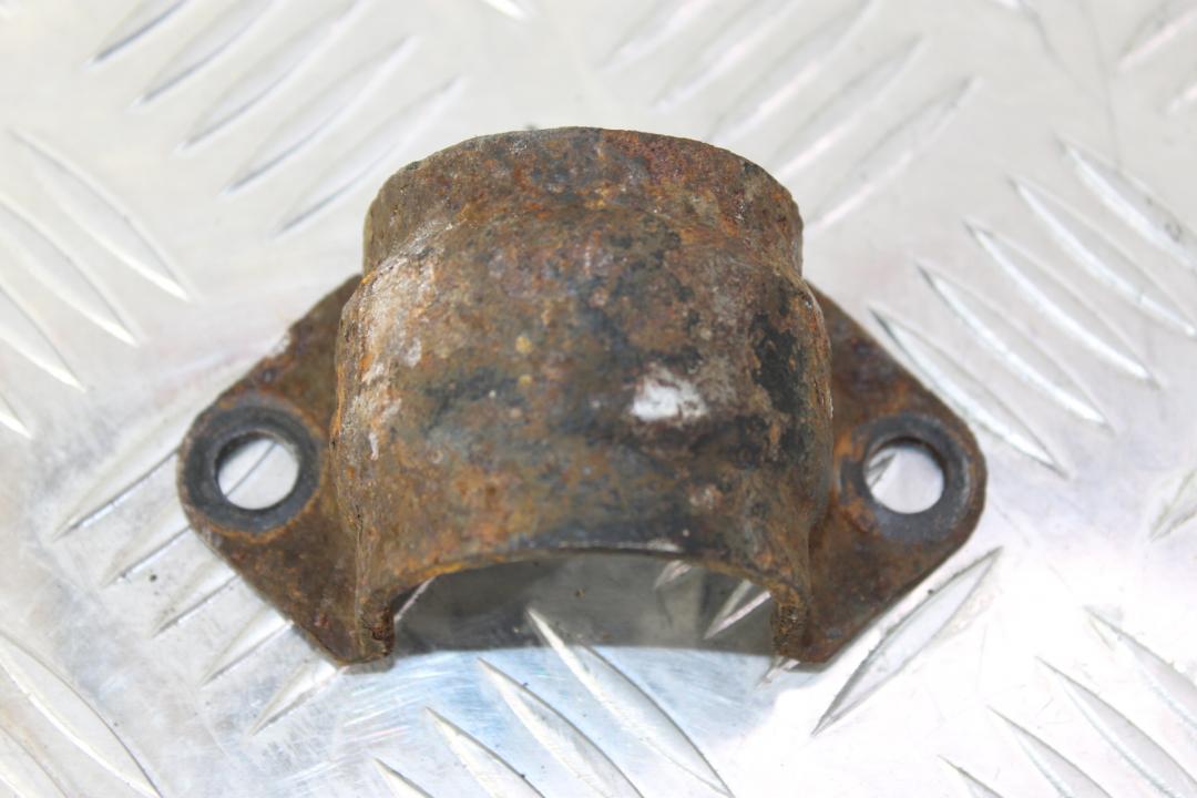 крепление стабилизатора / втулки стабилизатора BMW 3 серия E90/E91/E92/E93 2006, 3.0 л., дизель, серебро, универсал - фото №1