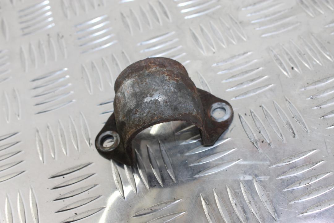 крепление стабилизатора / втулки стабилизатора BMW 3 серия E90/E91/E92/E93 2007, 3.0 л., дизель, синий, седан - фото №1