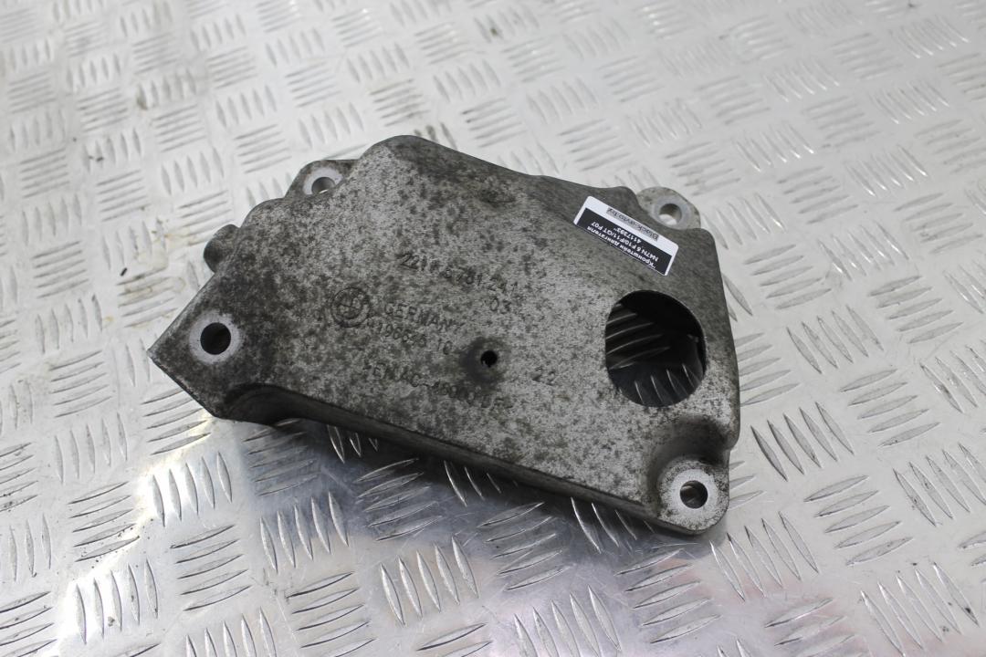 кронштейн двигателя BMW 5 серия F07/F10/F11 2012, 2.0 л., дизель, универсал, 6781241 - фото №1