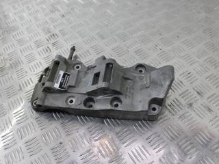 кронштейн генератора BMW 5 серия F07/F10/F11 2012, 2.0 л., дизель, универсал, 8506863
