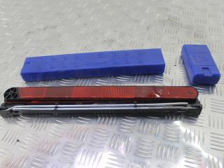 знак аварийной остановки BMW X3 E83 [рестайлинг] 2008, 2.0 л., дизель, чёрный, внедорожник 5 дв.