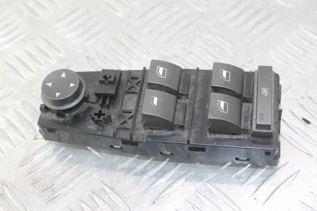 блок управления стеклоподъемниками BMW 7 серия E65/E66/E67 2001, седан - фото №1